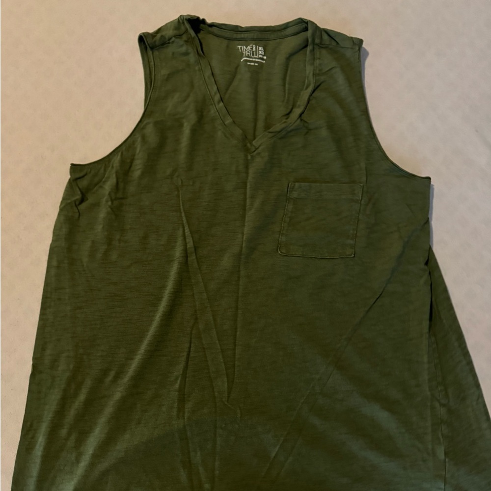 Time and Tru Green Sleeveless Top XL